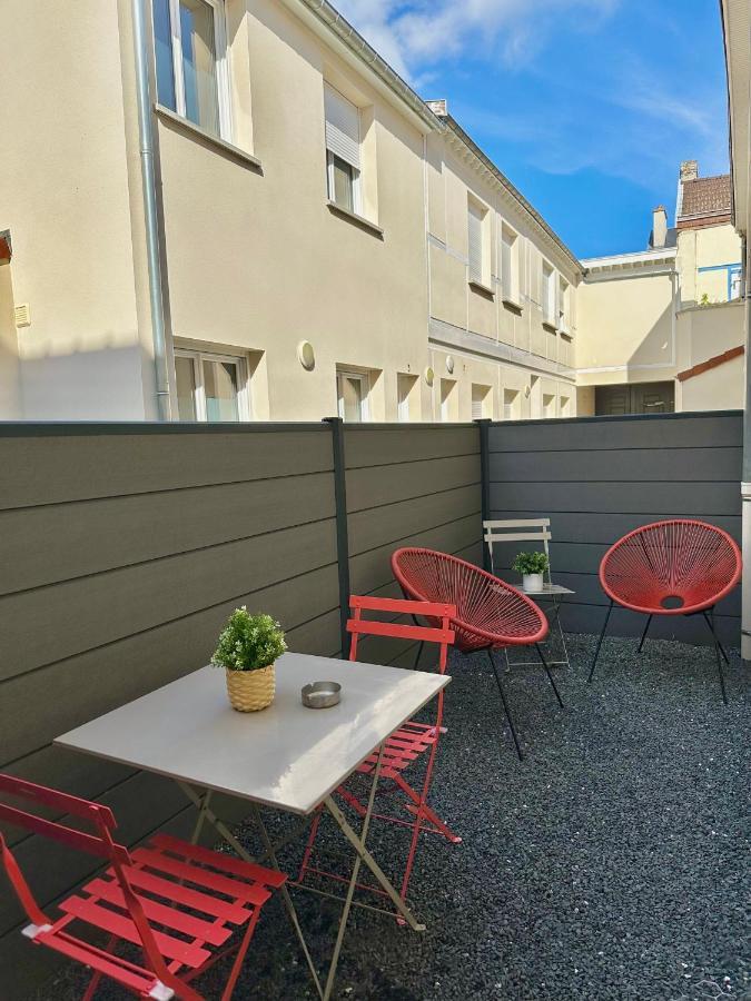 Le Sacre - Centre - Cour Privative - Parking Appartement Reims Buitenkant foto