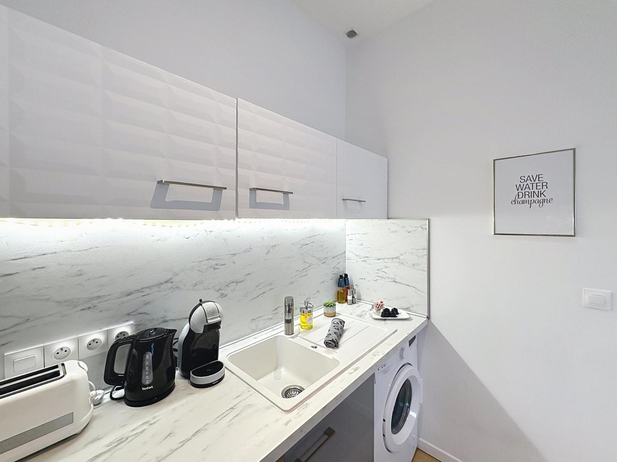 Le Sacre - Centre - Cour Privative - Parking Appartement Reims Buitenkant foto